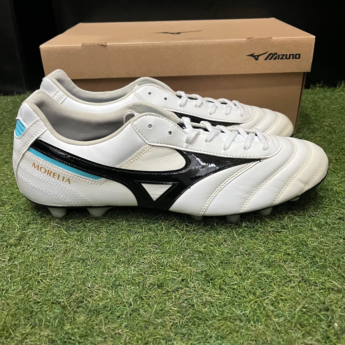 訳あり 日焼け日焼けあり モレリア2 ELITE 日本未発売 P1GA221209