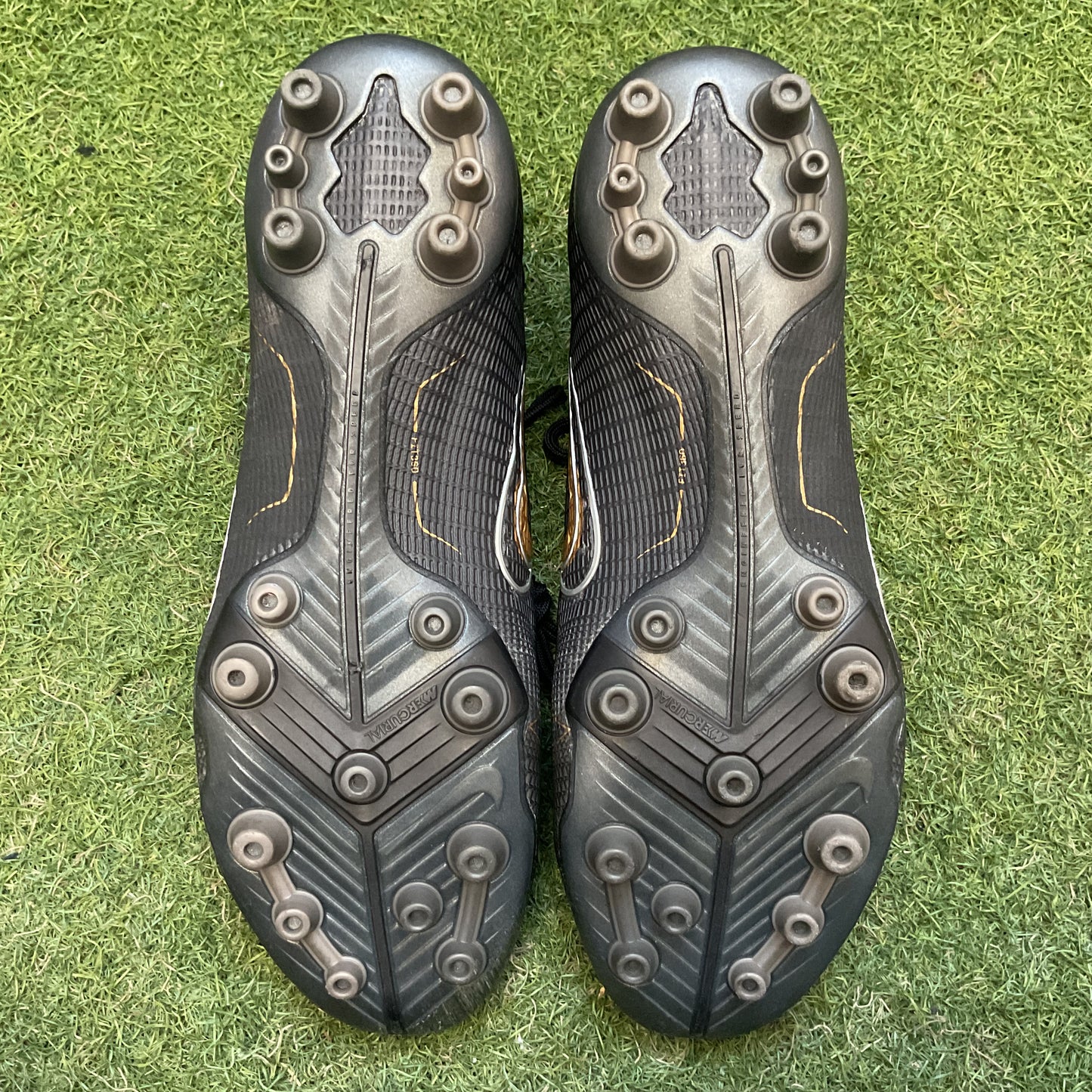 【B】26.0 Used Goods中古スパイク Superfly 8 AG スーパーフライ 8