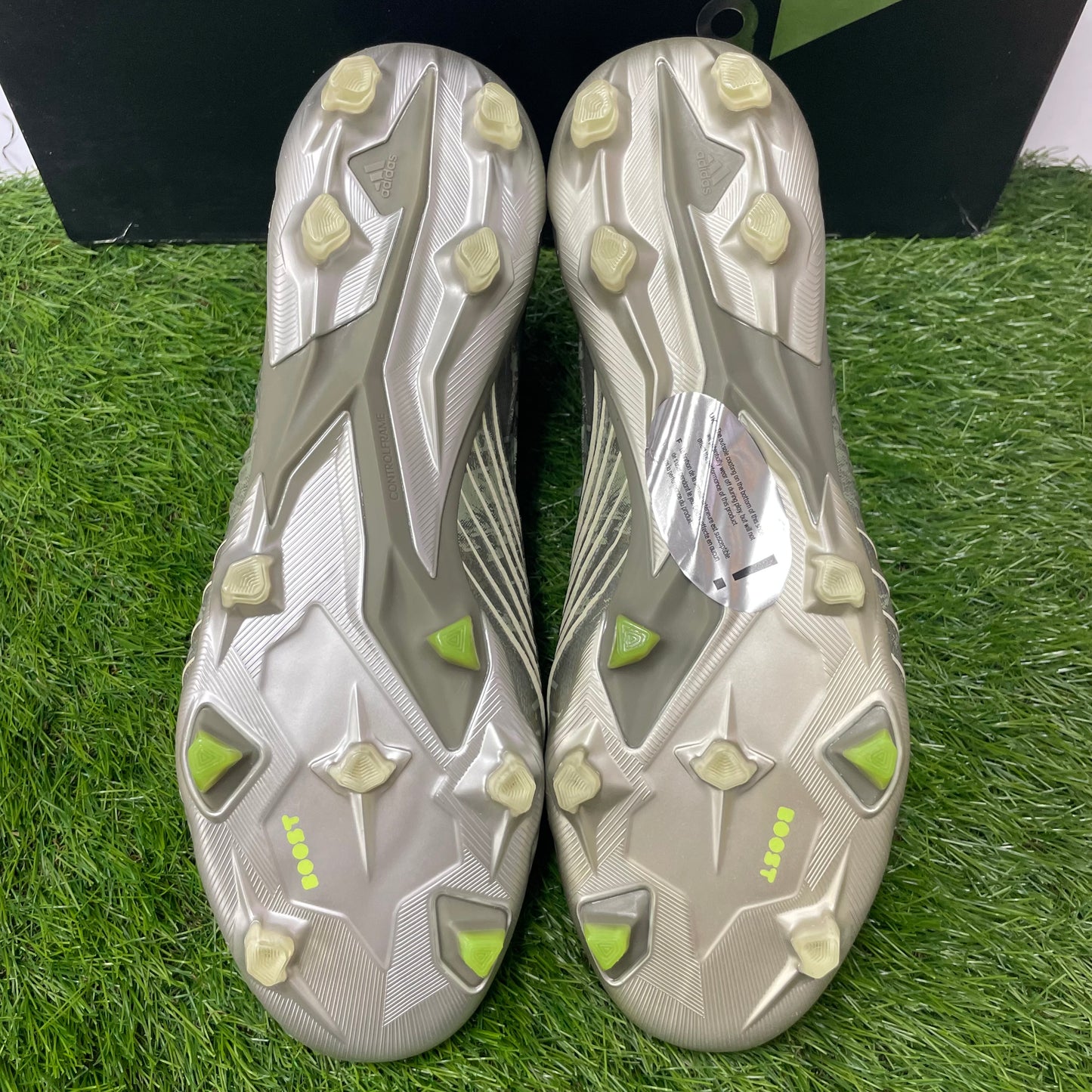 プレデター19+ FG EF8204