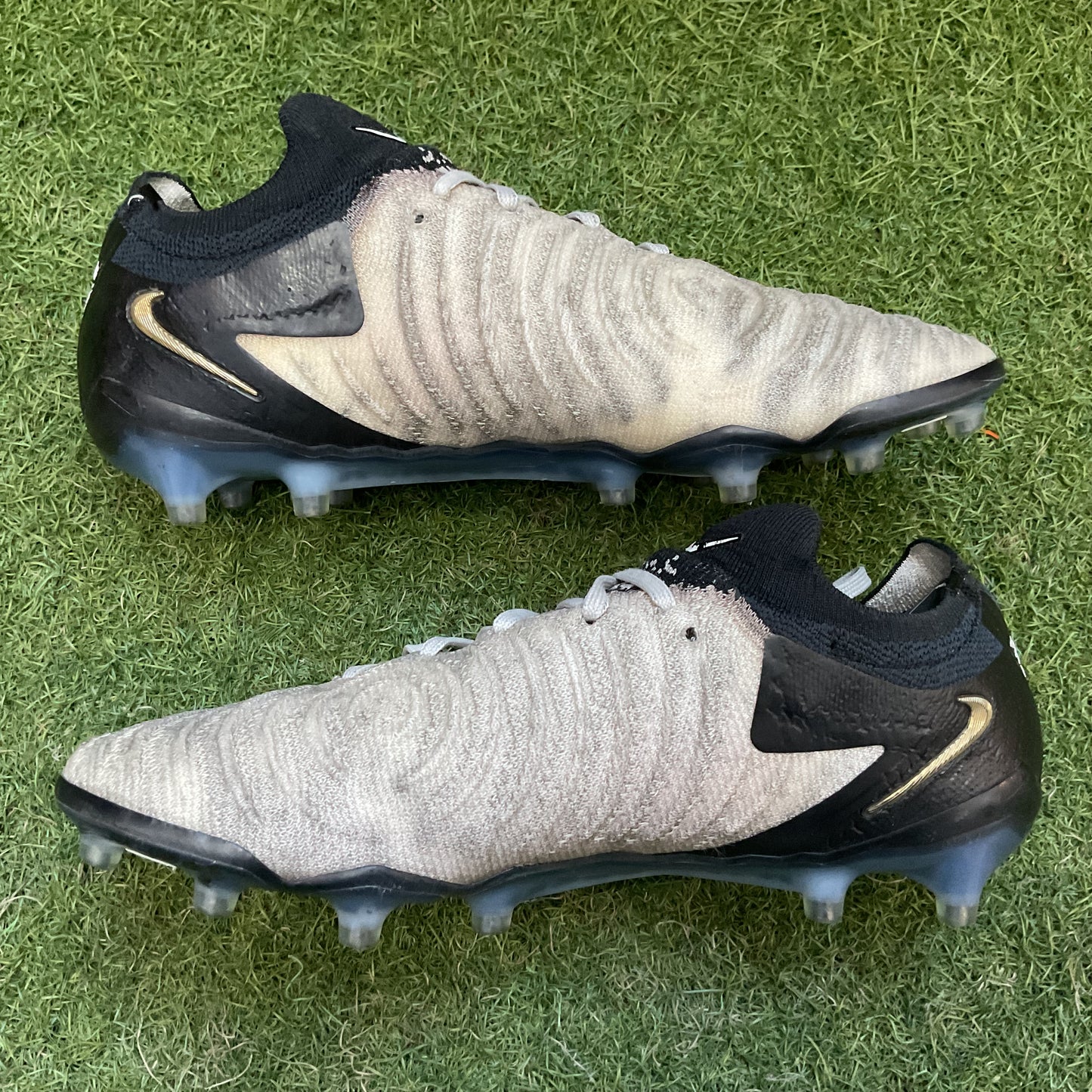 C 24.0 cm Used Goods中古スパイクPhantom GX2 Elite AG-PRO