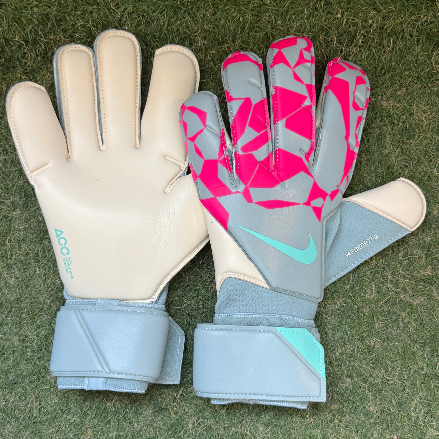 日本未発売 ヴェイパーグリップ３HQ0304 395 Vapor Grip 3