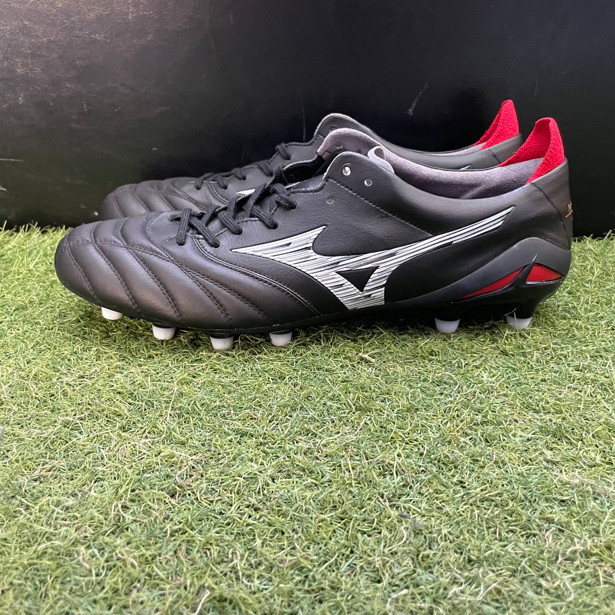 【箱無し】MORELIA NEO4 JAPAN 28.5cm P1GA233001