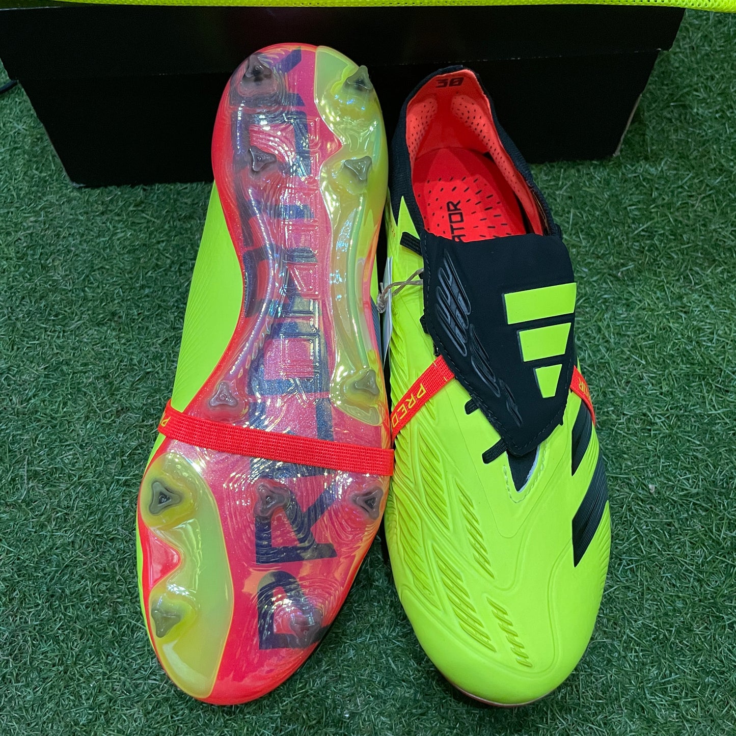 Predator Elite FG FT プレデター IE1812 ロングタン