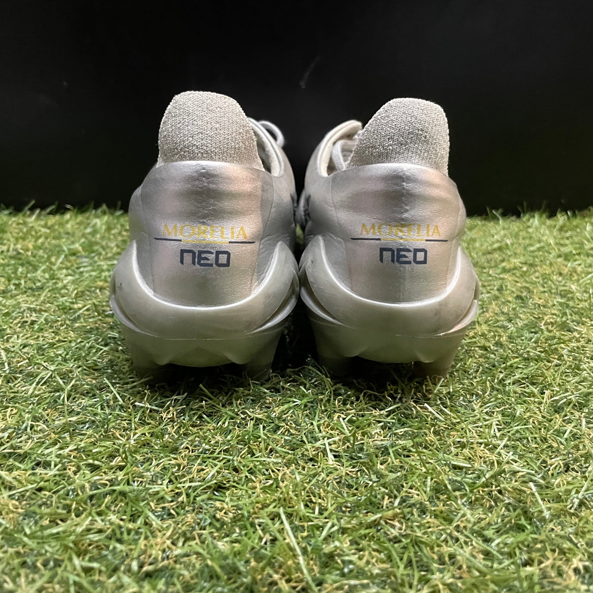 27.0 Used Goods中古スパイク Morelia Neo 4 Elite