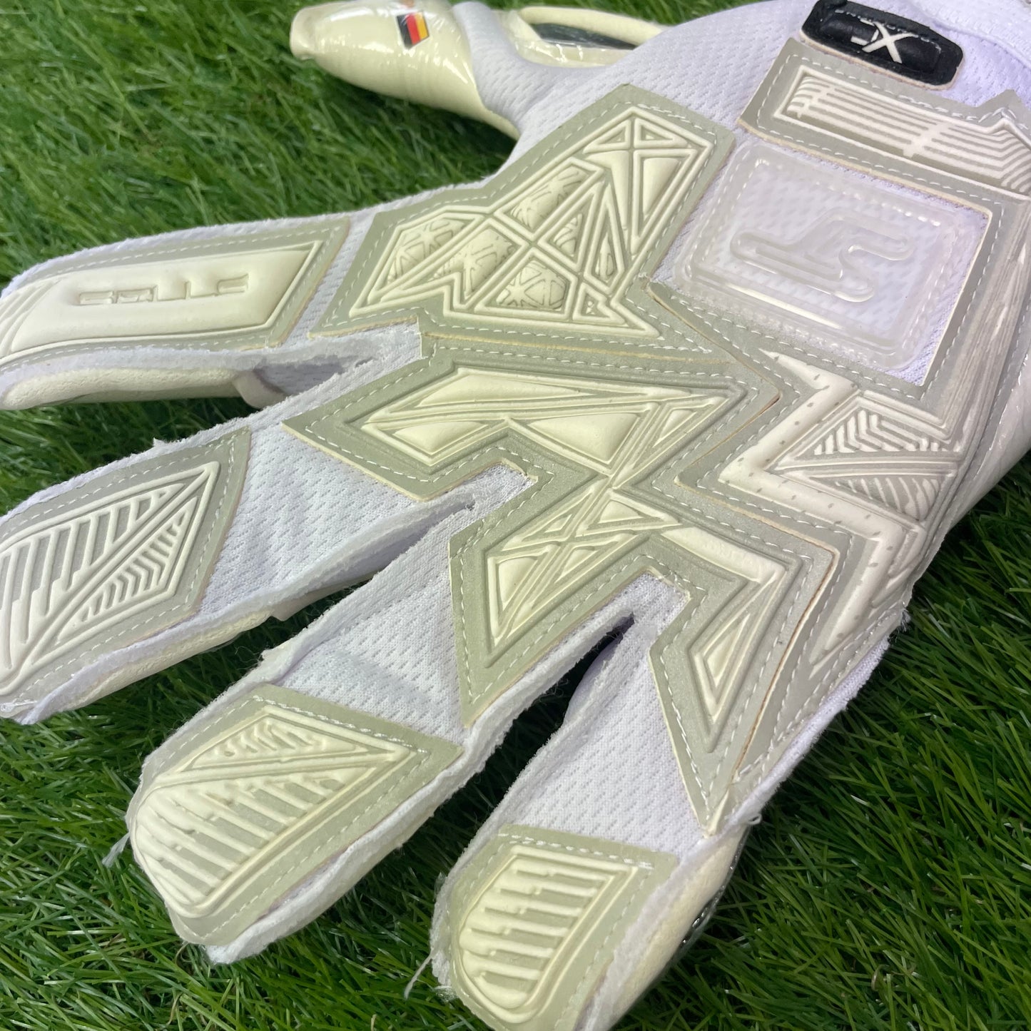 セルス トータルコンタクト ホワイト XC ゴースト　Sells Total Contact XC Ghost