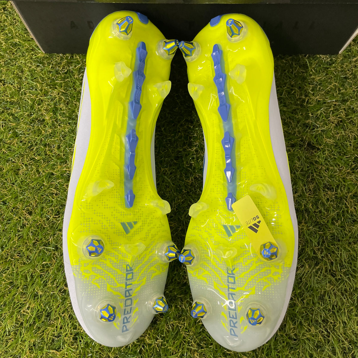 PREDATOR ELITE LL SG プレデター レースレス JS0394