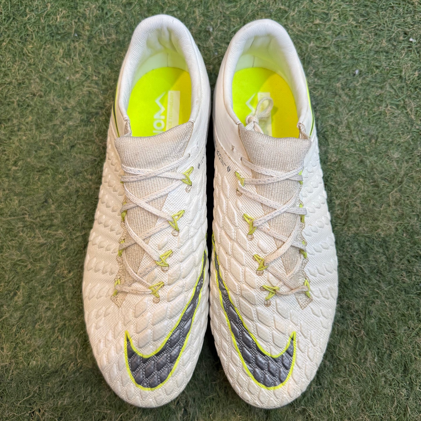 26.0 Used Goods中古スパイクHypervenom  Phantom 3 SG Anti Clog