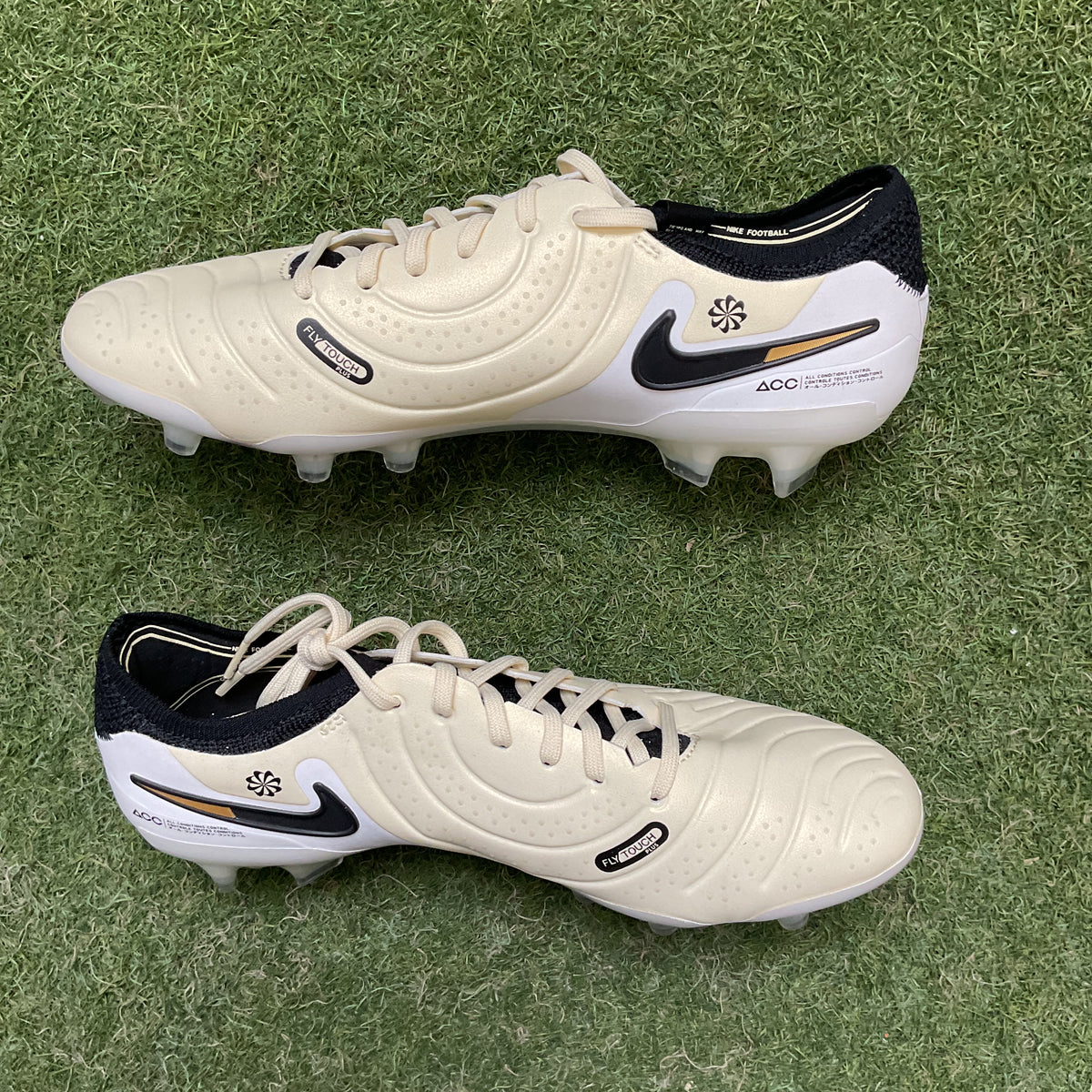 【箱無し】TIEMPO LEGEND 10 ELITE FG 25.5 DV4328 700