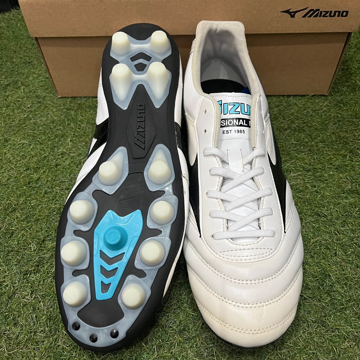 訳あり 日焼け日焼けあり モレリア2 ELITE 日本未発売 P1GA221209