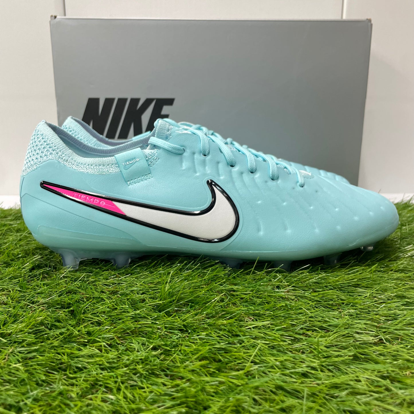 ティエンポレジェンド10 ELITE AG PRO IB9520 401