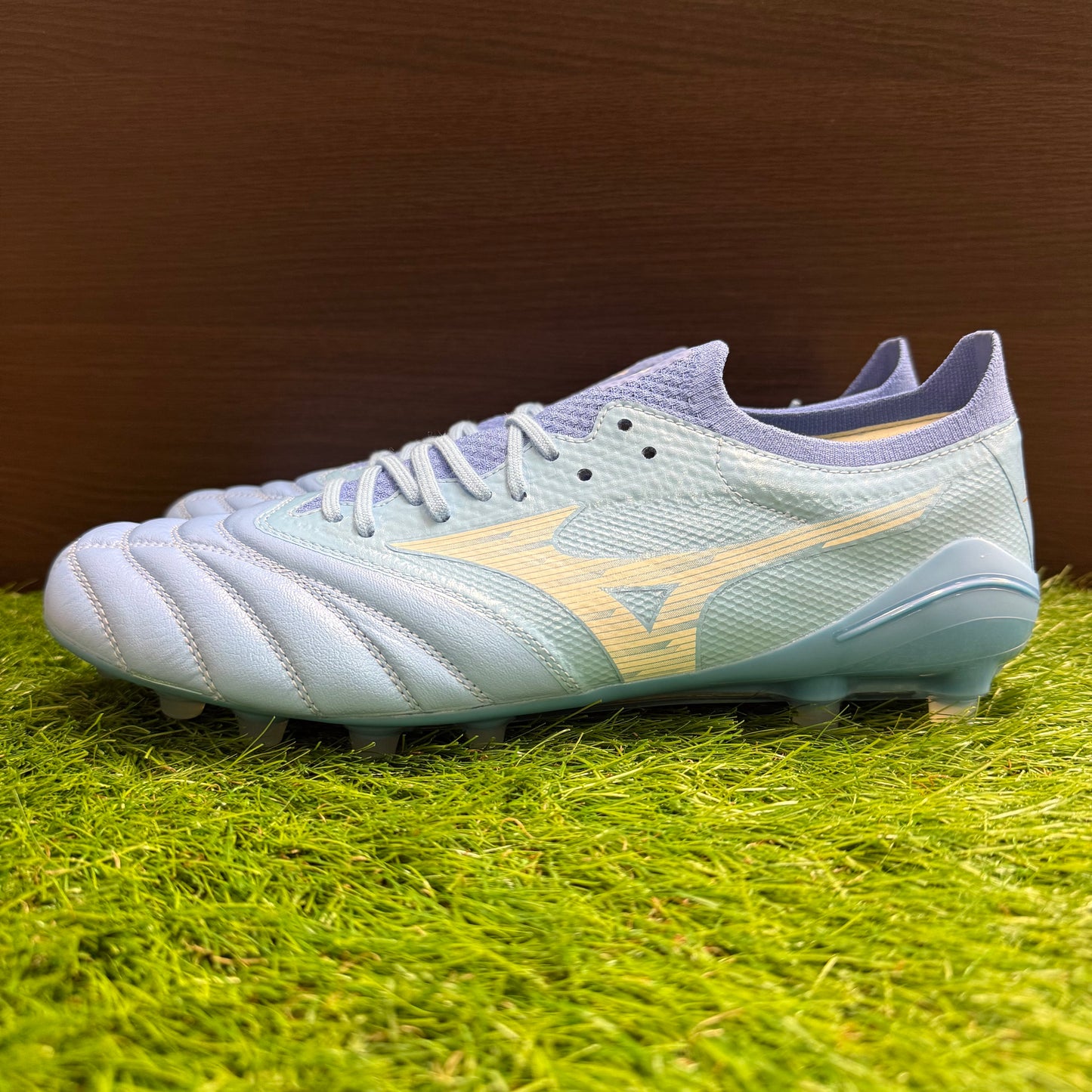 日本未発売 モレリアネオ4 β Elite AG P1GA264325