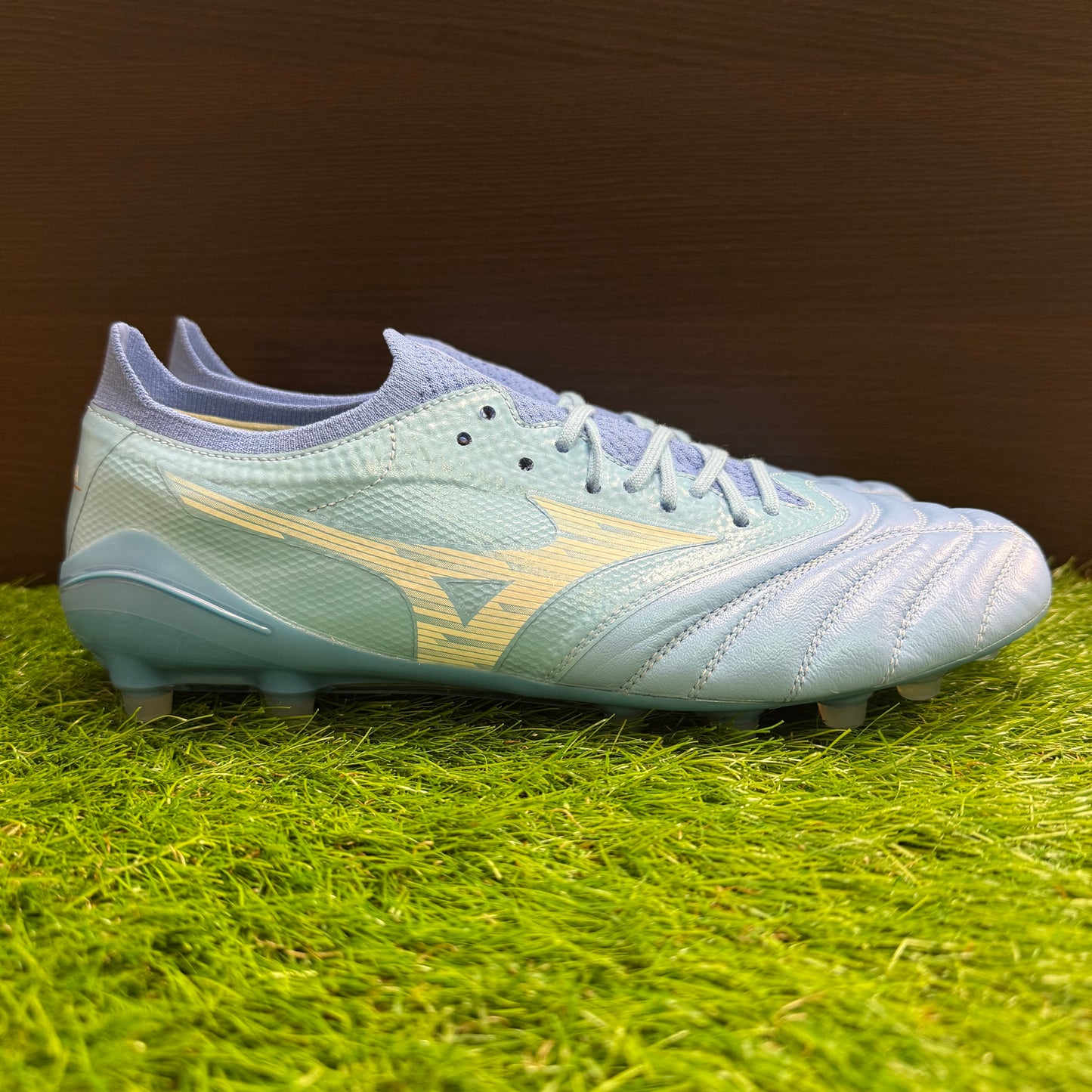 日本未発売 モレリアネオ4 β Elite AG P1GA264325