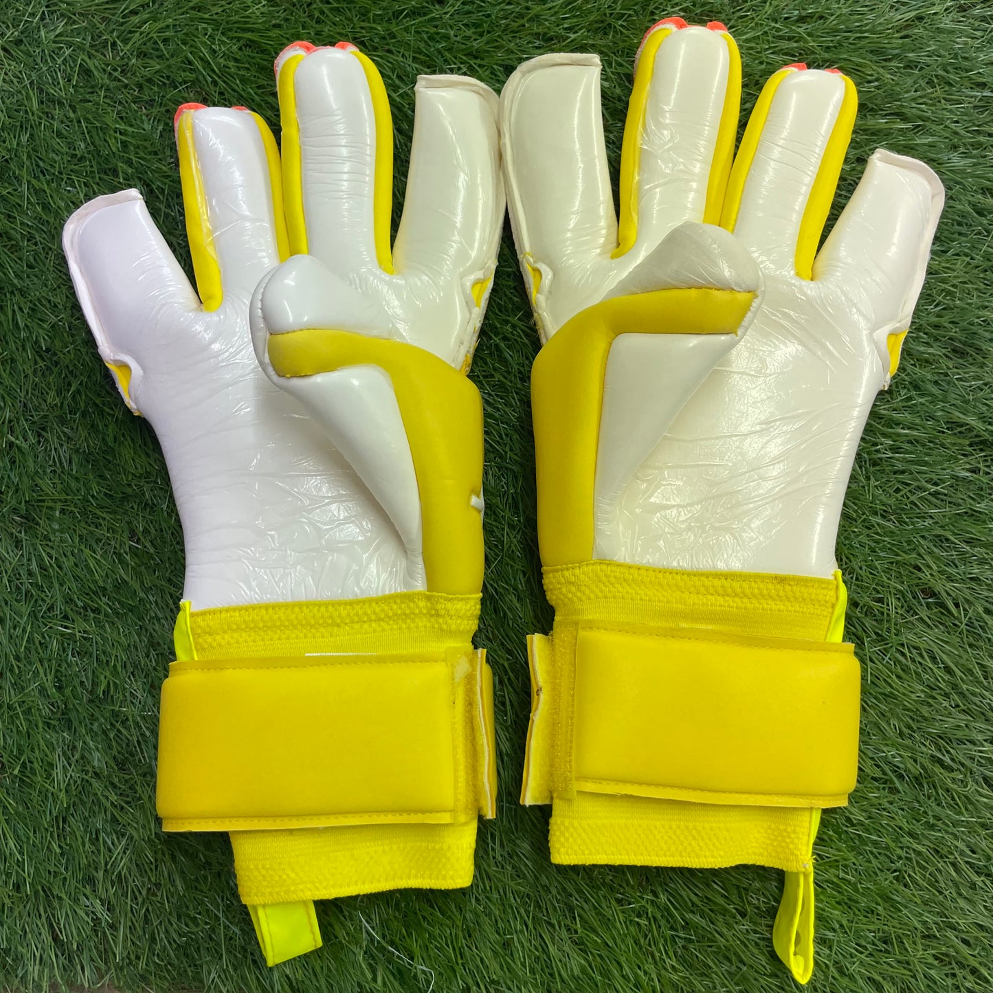 Yellow×White S/1 エススラッシュワン