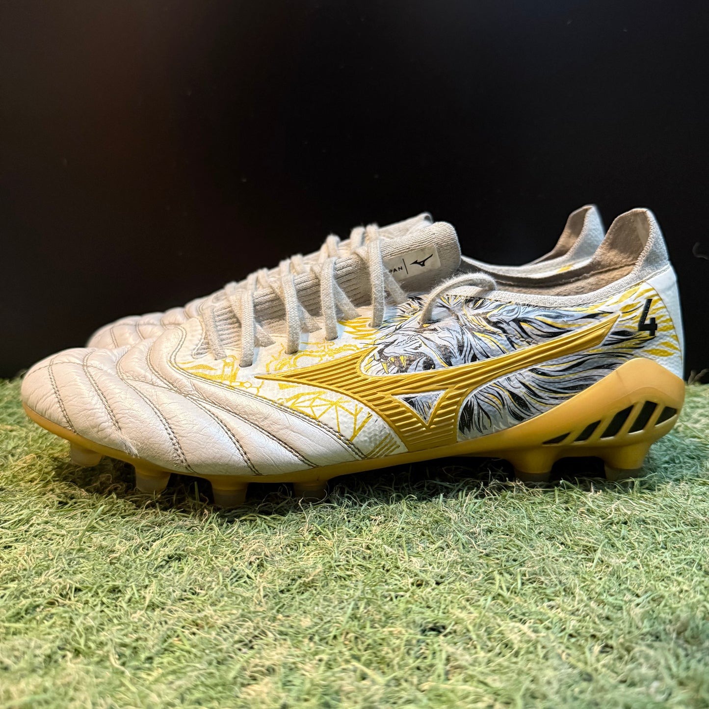 26.0 Used Goods中古スパイク Morelia Neo 3β SR4 Japan