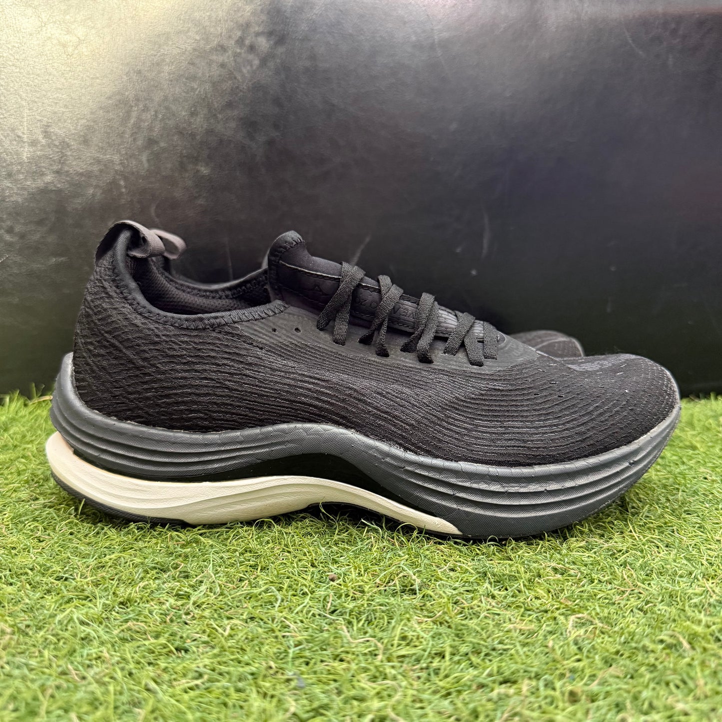 25.0 Used Goods中古ランニングシューズ ウェーブエアロ