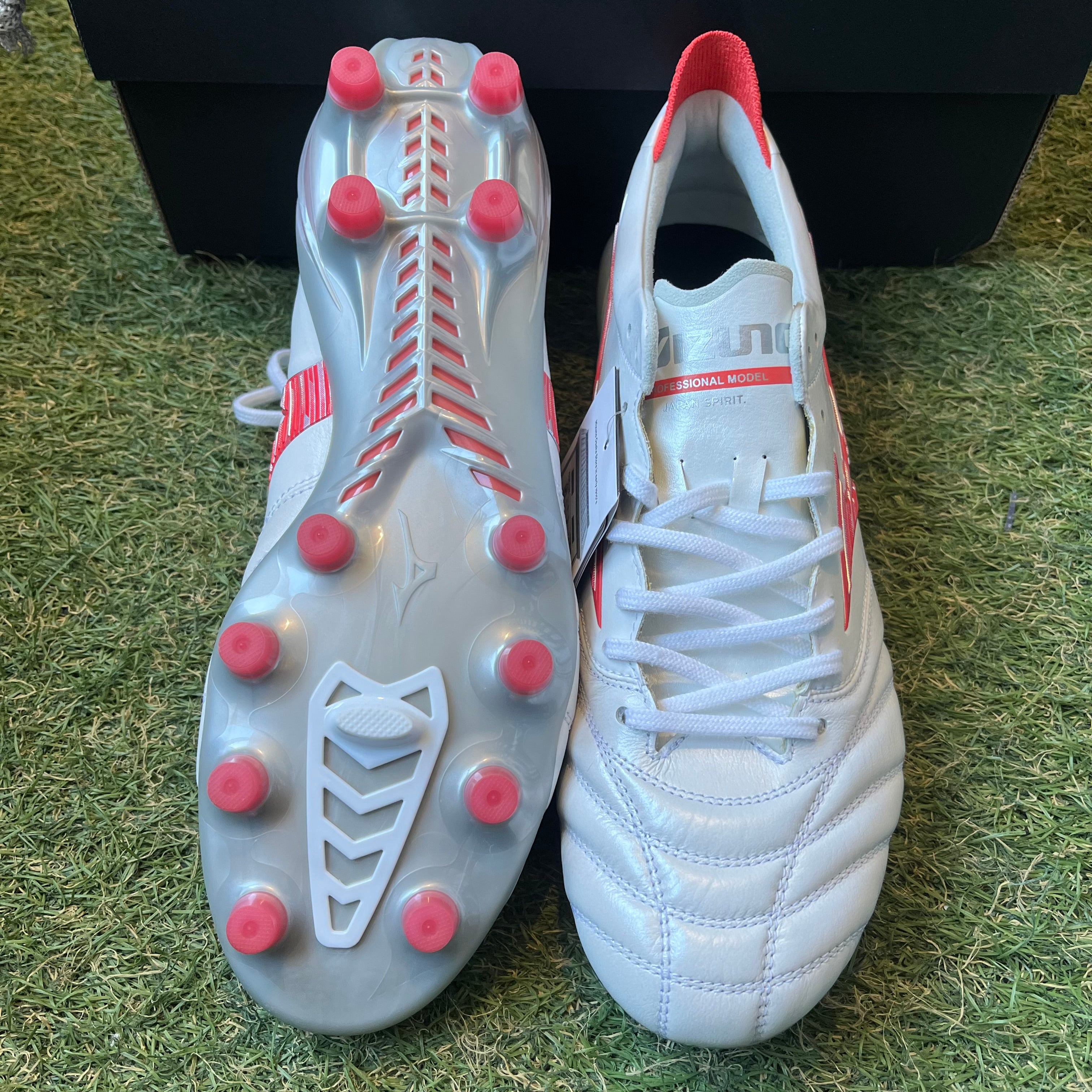 MIZUNO 全種類 – Page 2 – 俺の足 サッカー用品セレクトショップ