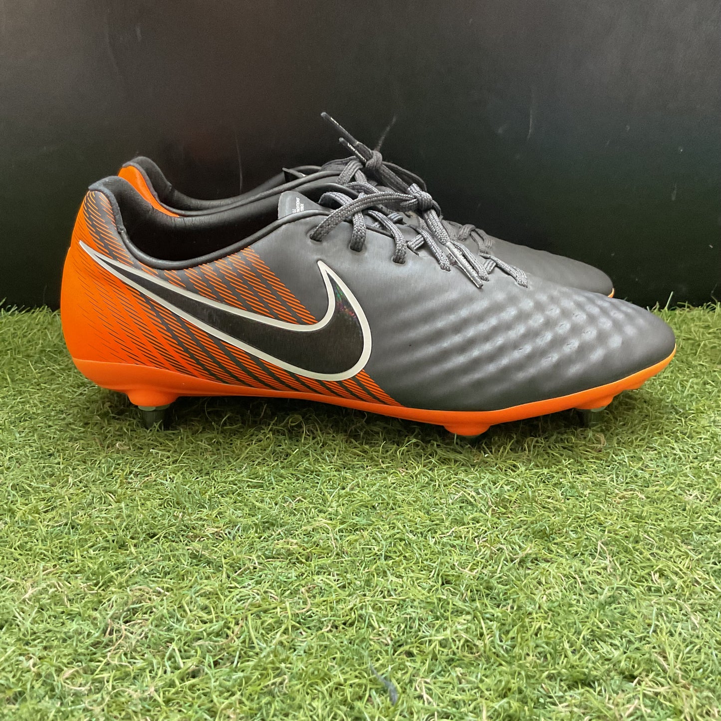 【箱無し】Magista Opus SG 26.0cm AH7404 081