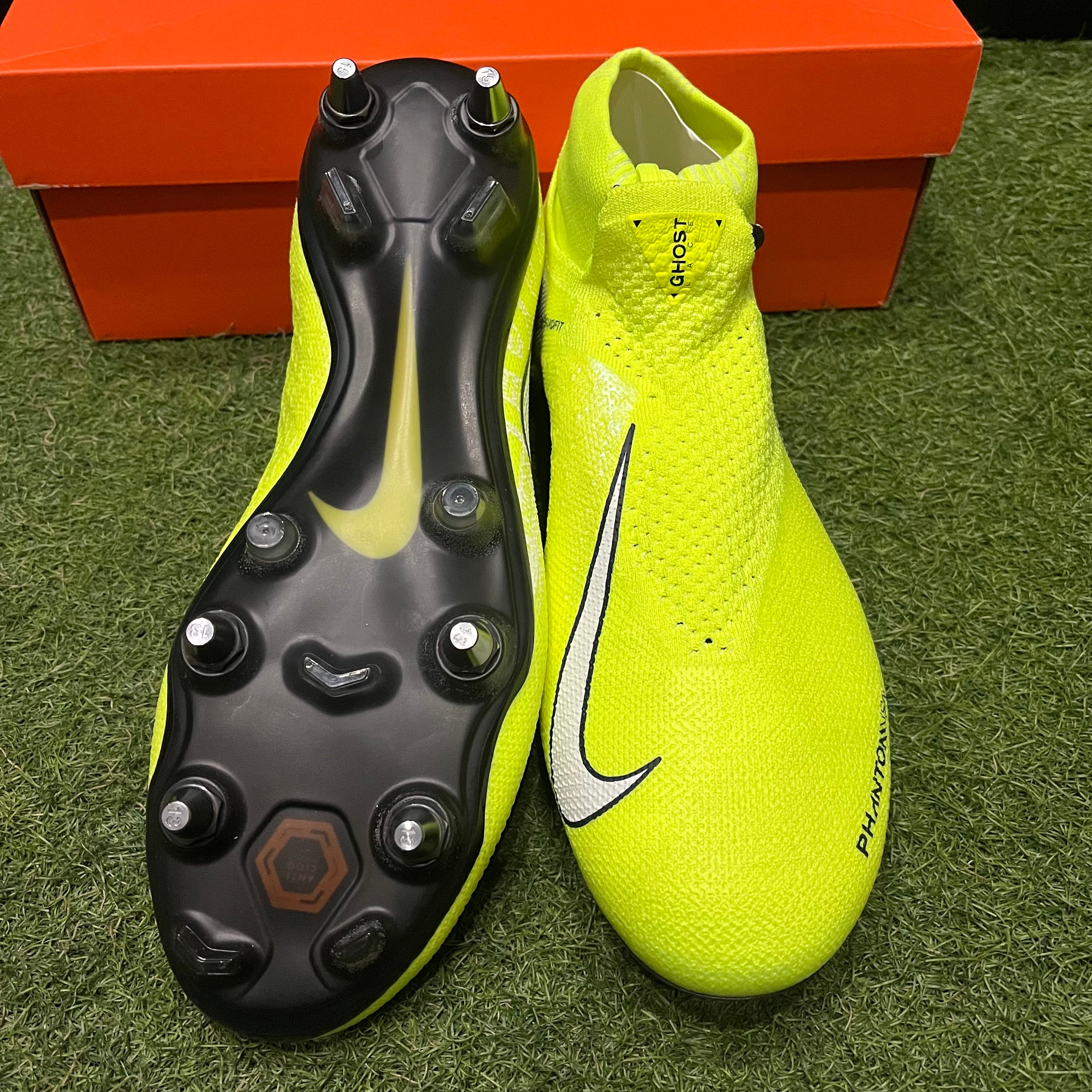 PhantomVision – 俺の足 サッカー用品セレクトショップ