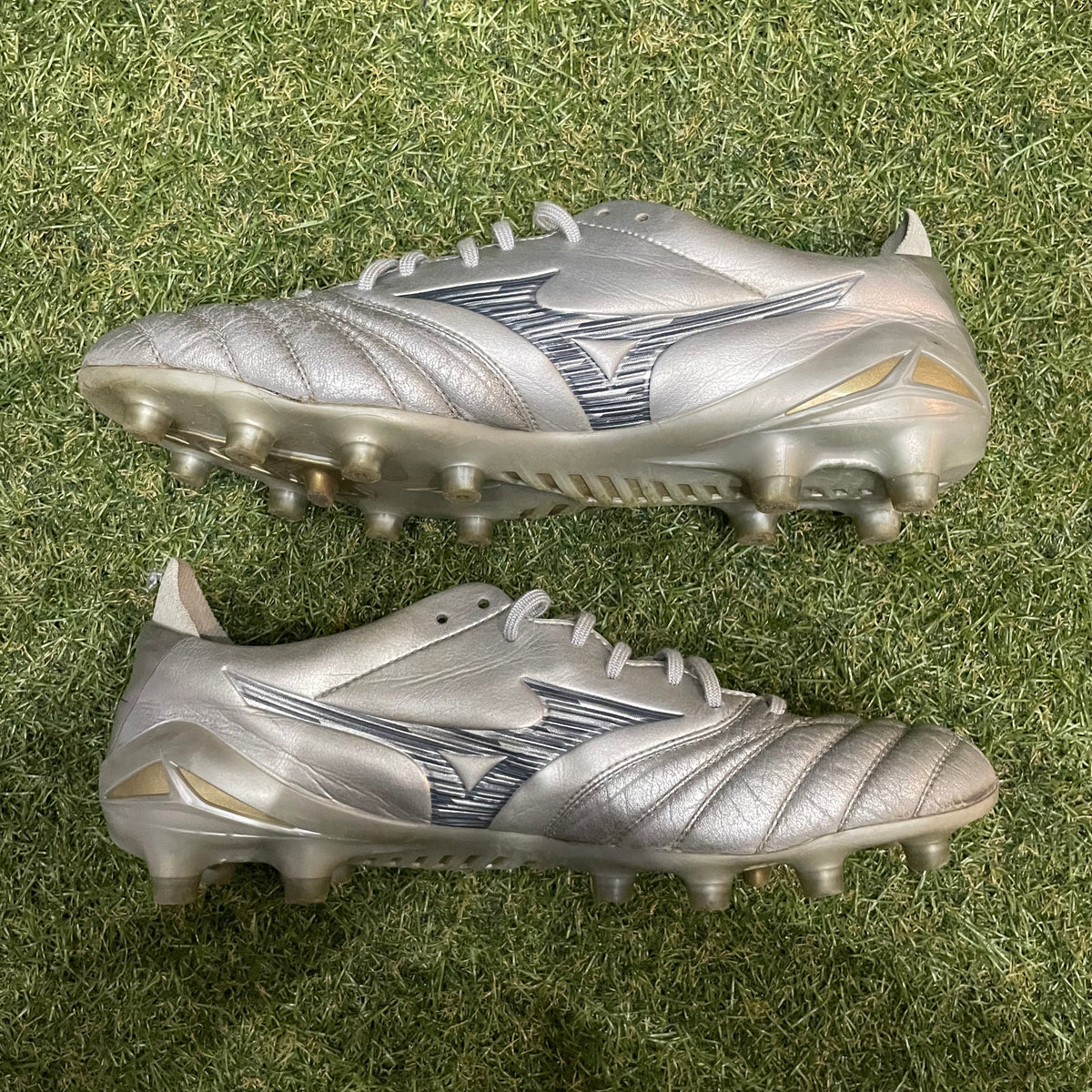 27.0 Used Goods中古スパイク Morelia Neo 4 Elite