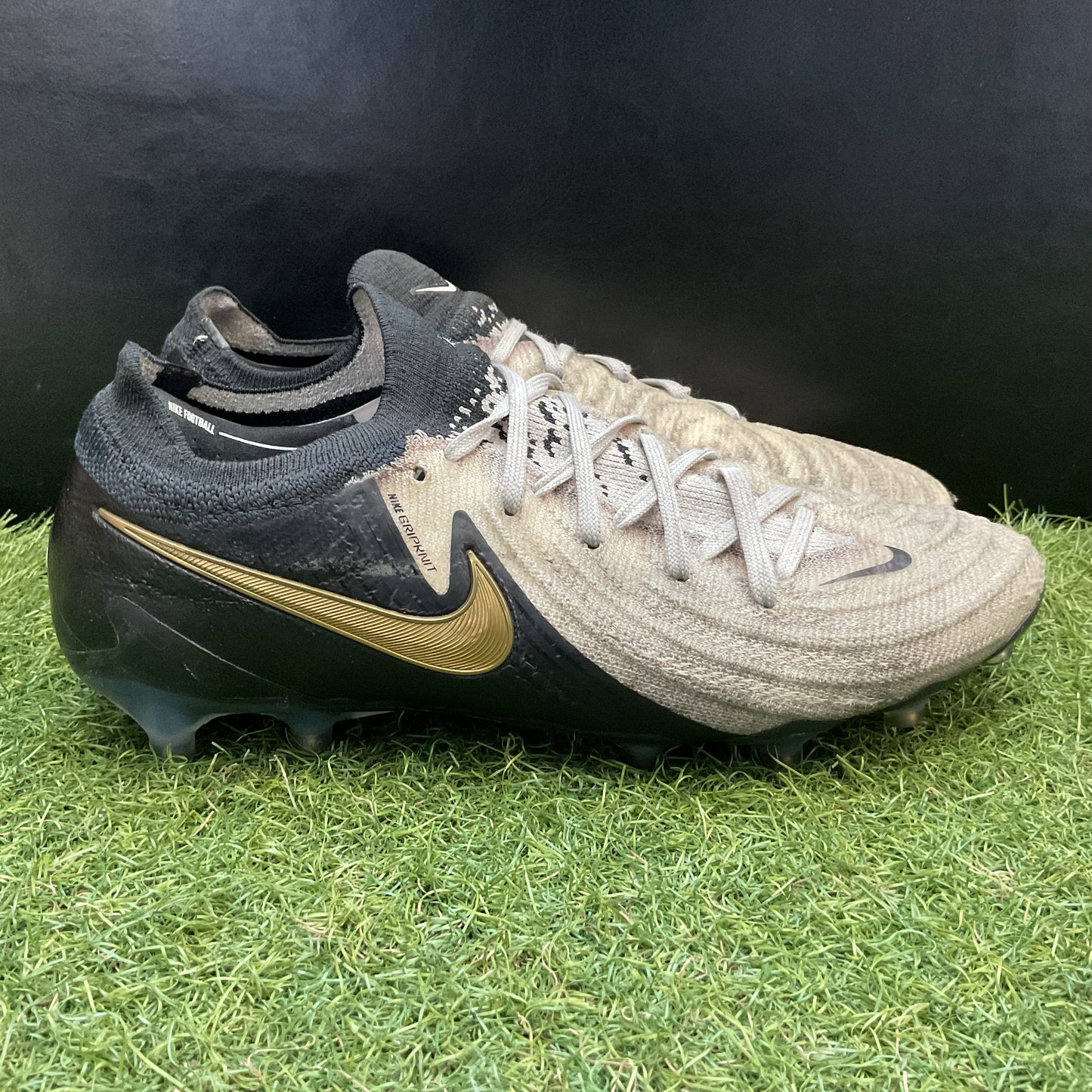 C 24.0 cm Used Goods中古スパイクPhantom GX2 Elite AG-PRO