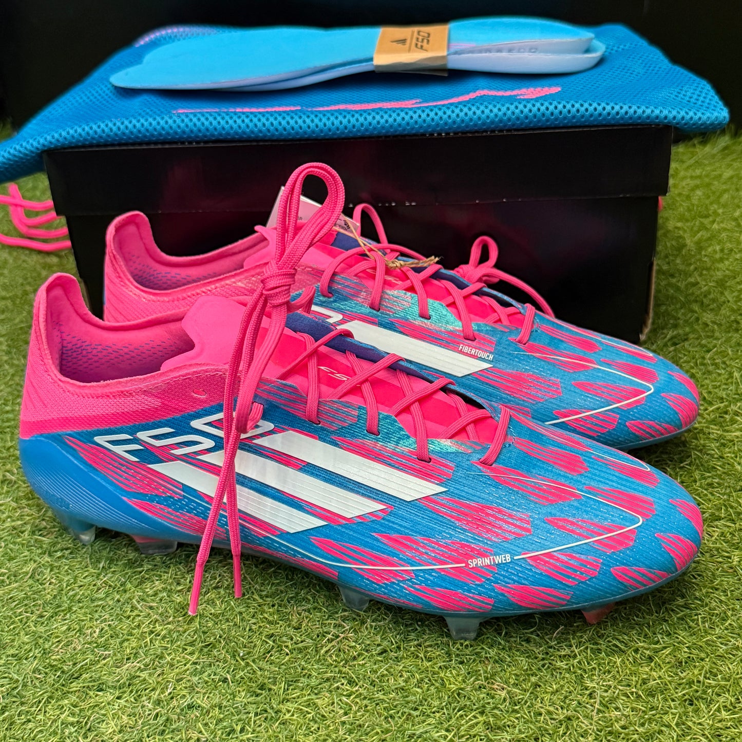 F50 FG 天然芝 アディダス IE3188 adizero4 復刻カラー