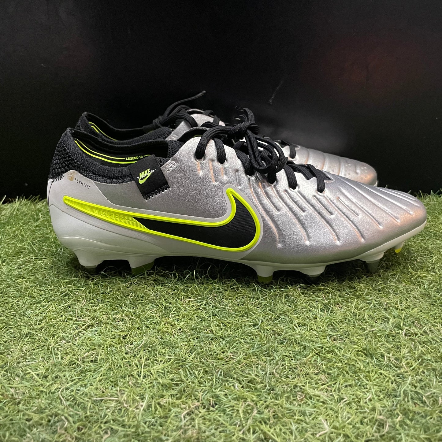 【箱無し】②Tiempo Legend10 SG-PRO 26.0cm FN7283 001