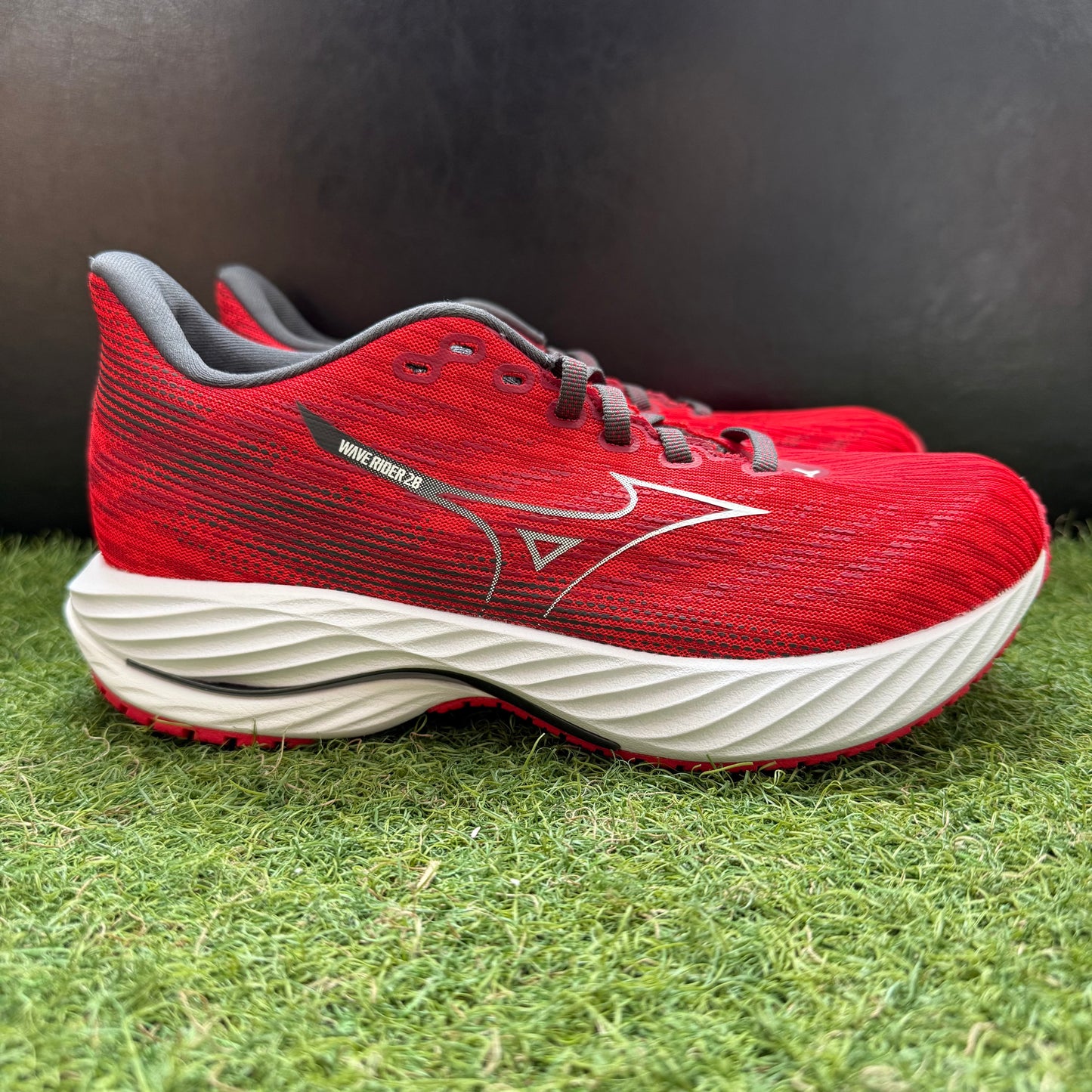 25.0 Used Goods中古ランニングシューズ ウェーブライダー28SW