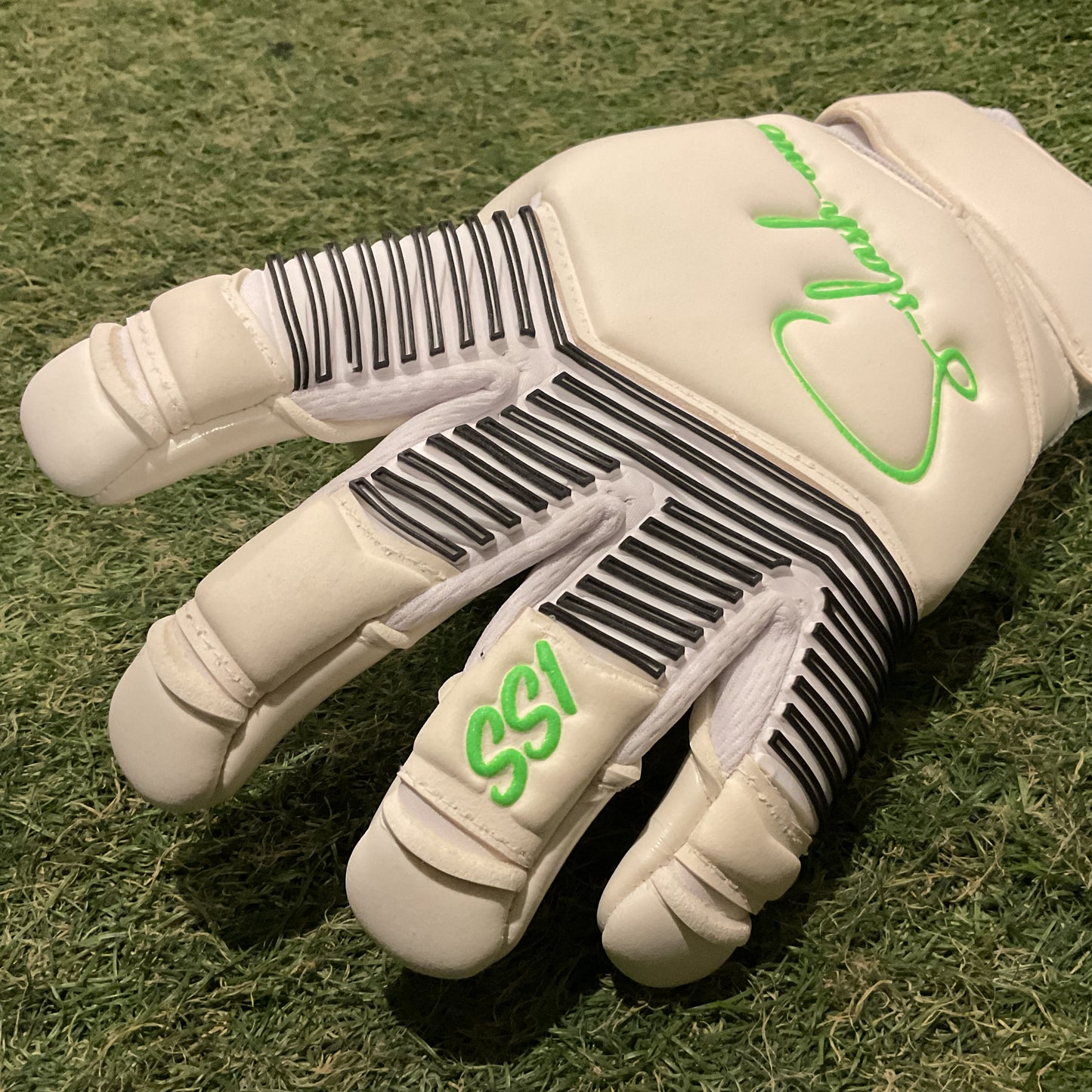 White×Green S/1 エススラッシュワン