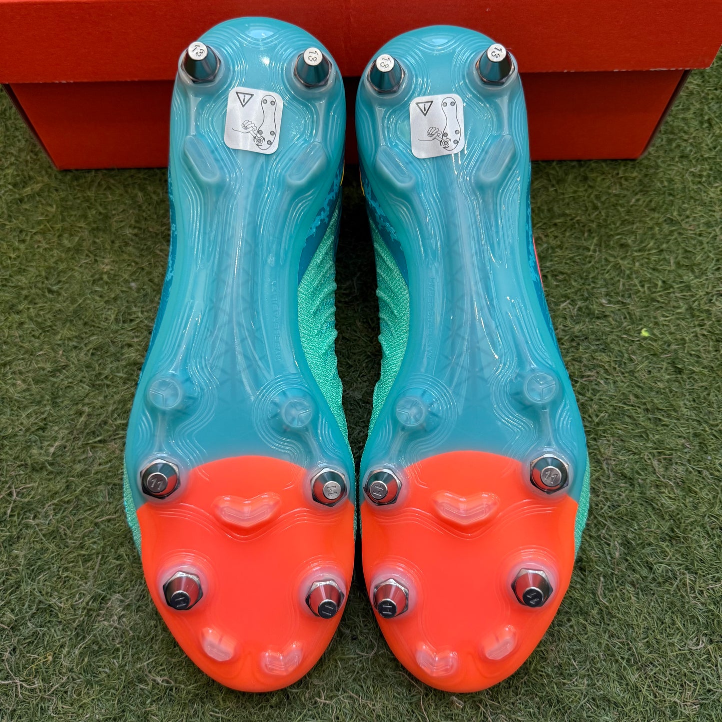 日本未発売 ファントムルナ 2 ELITE LV8 SG-PRO P FZ4950 300