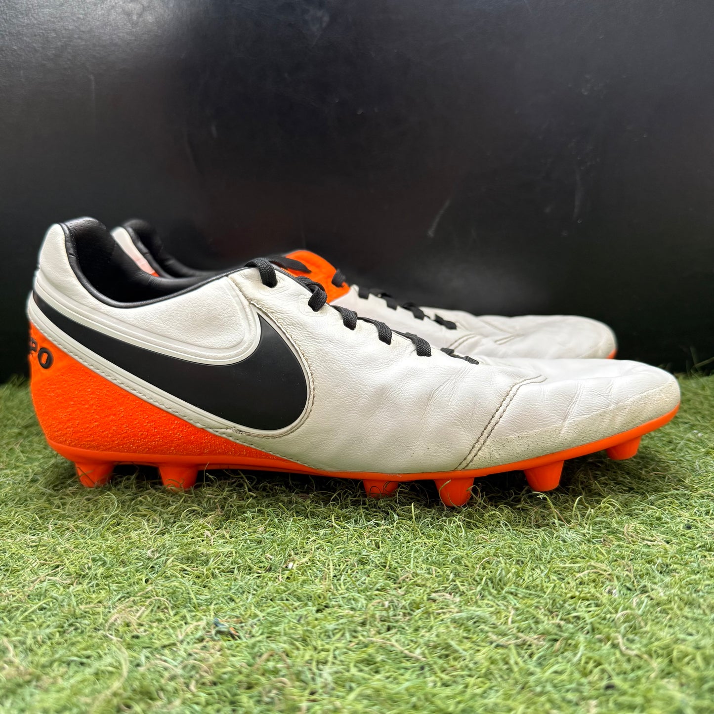 27.0 Used Goods中古スパイク Tiempo Legacy 2 HG-E