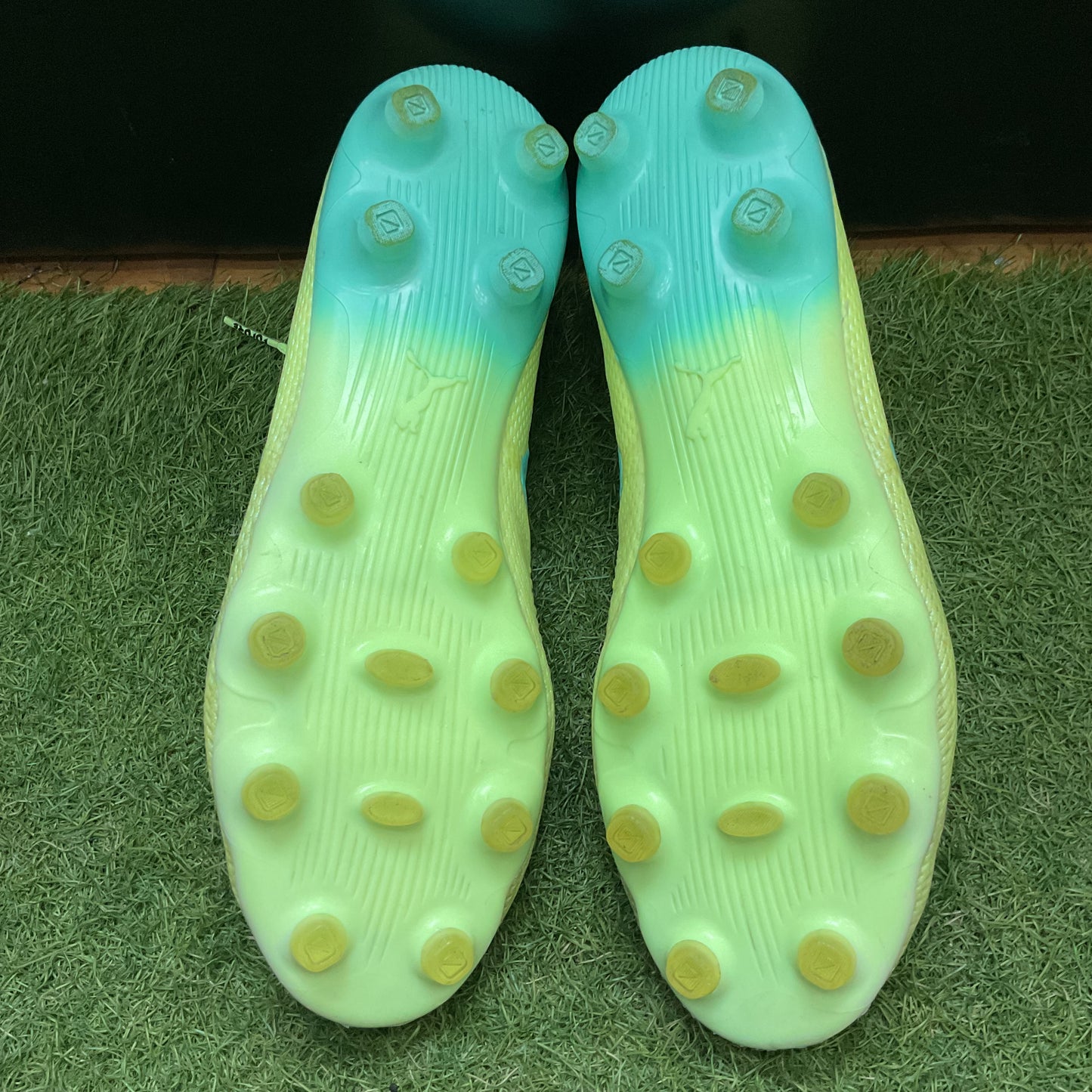 27.5 cm Used Goods中古スパイクPUMA Future Ultimate HG/AG