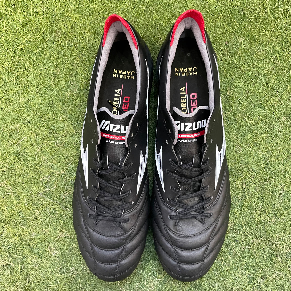 【箱無し】MORELIA NEO4 JAPAN 28.5cm P1GA233001
