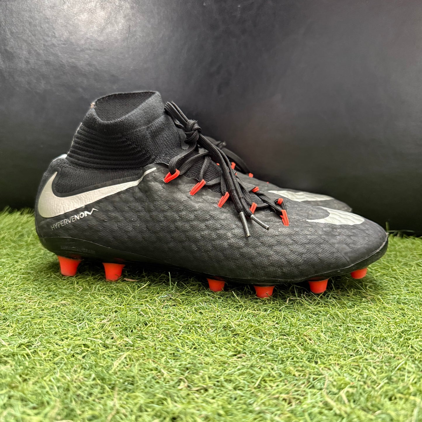 26.0 Used Goods中古スパイク HYPERVENOM Fatal3 DF AG-PRO