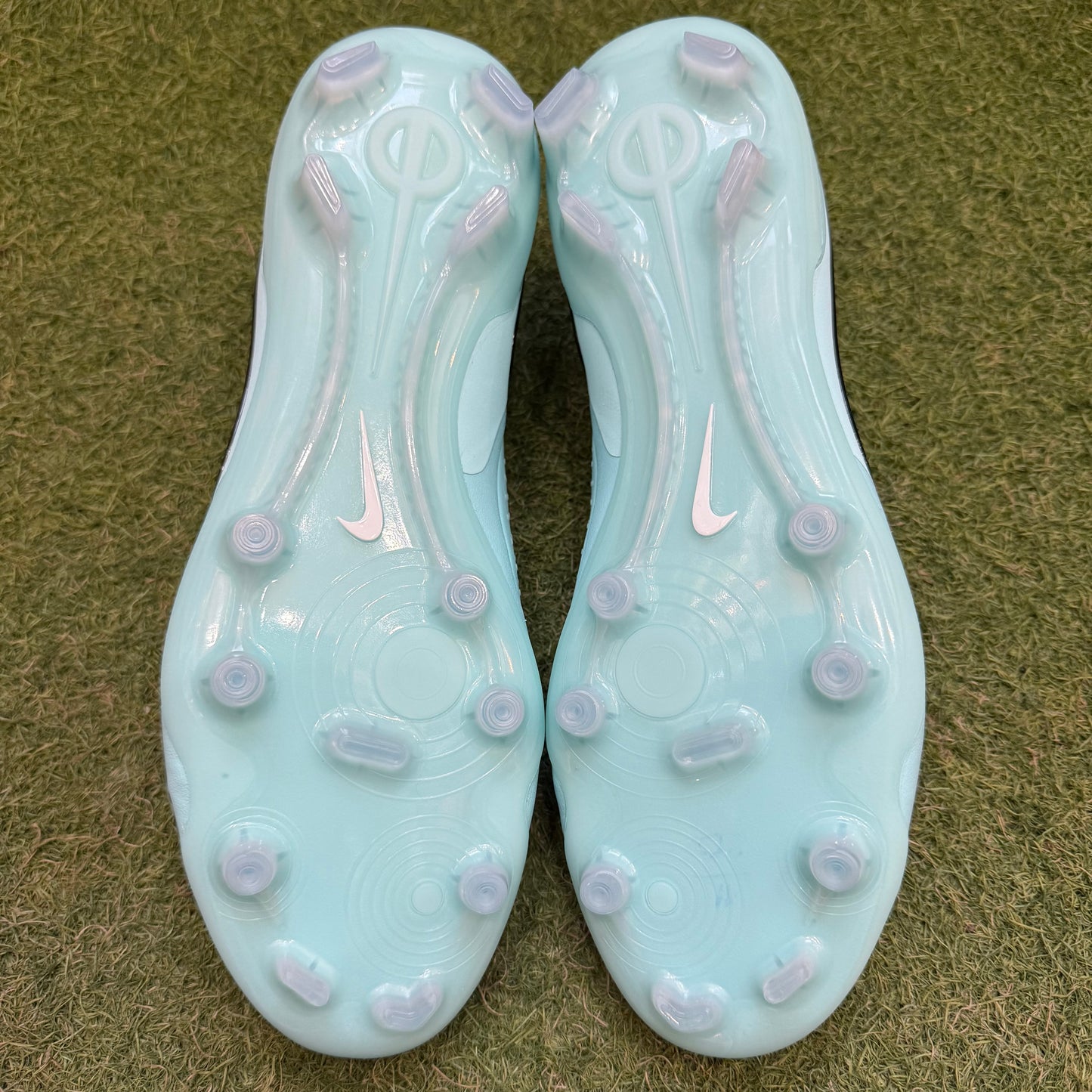 ティエンポレジェンド10 ELITE FG  HF8980 401