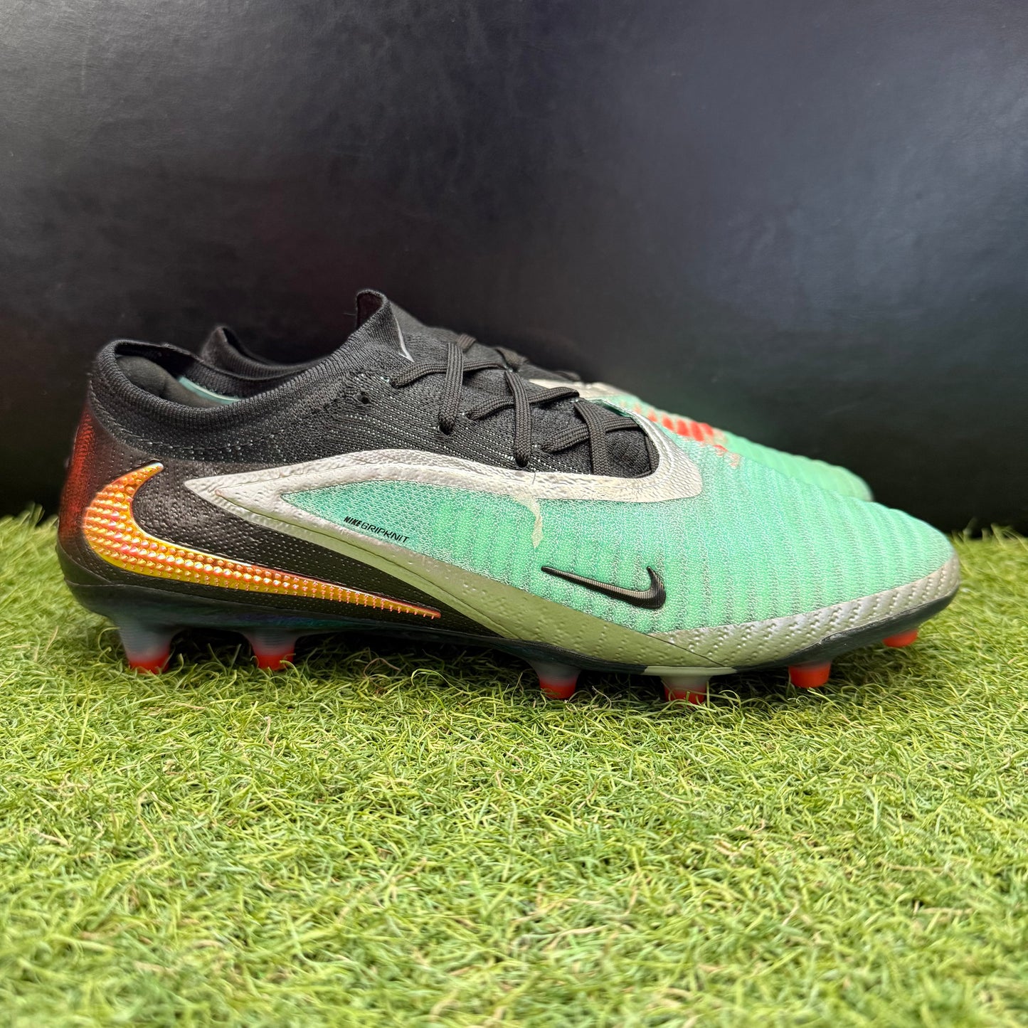 26.0 cm Used Goods中古スパイクPhantom 6 Elite AG-PRO