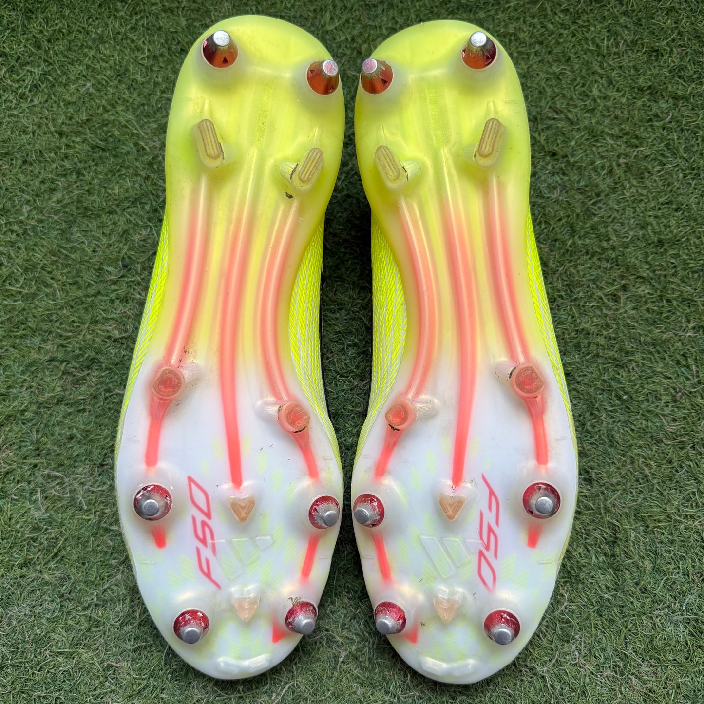 27.0 Used Goods中古スパイク F50 ELITE SG