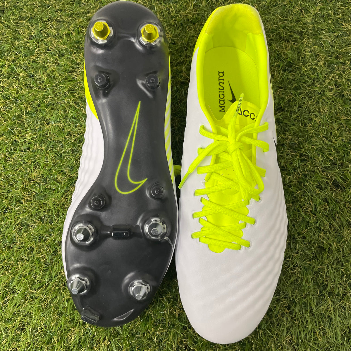 【箱無し】MAGISTA OPUS 2 SG-PRO ANTI CLOG 29.0 cm 889254 108