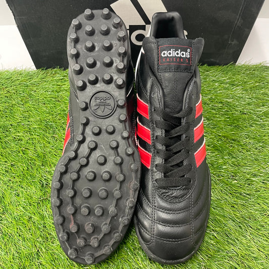 日本未発売 KAISER 5 TEAM RED STRIPES  677357