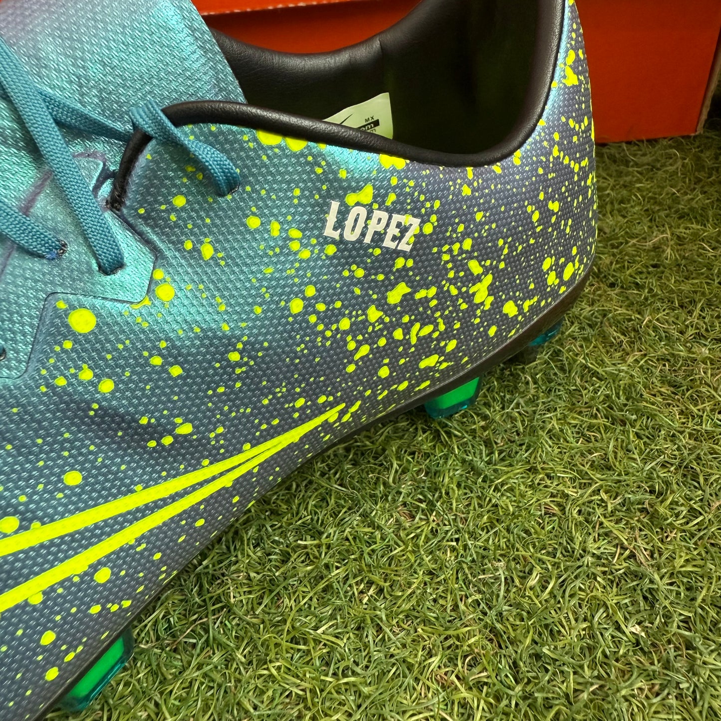 訳あり マークあり マーキュリアル ヴェイパー10 SG-PRO 648555-441