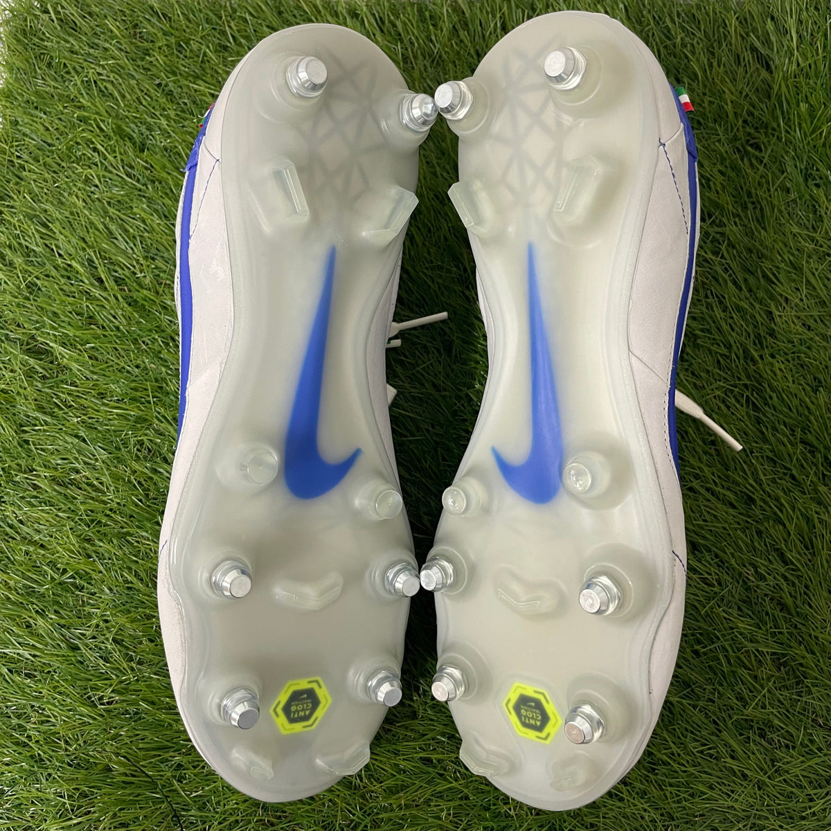 【箱無し】Tiempo Legend 9 Elite SG-PRO Anti-Clog 26.0cm DQ7794-140
