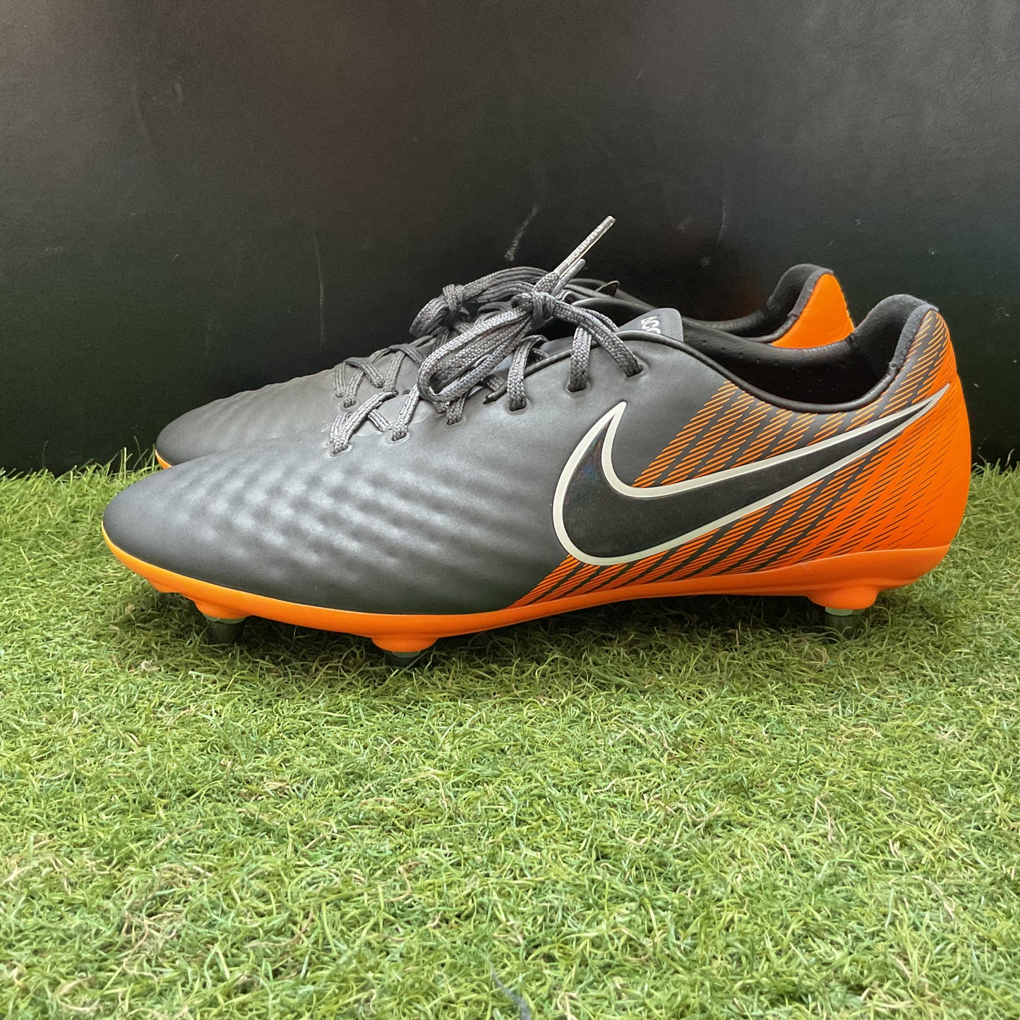 【箱無し】Magista Opus SG 26.0cm AH7404 081