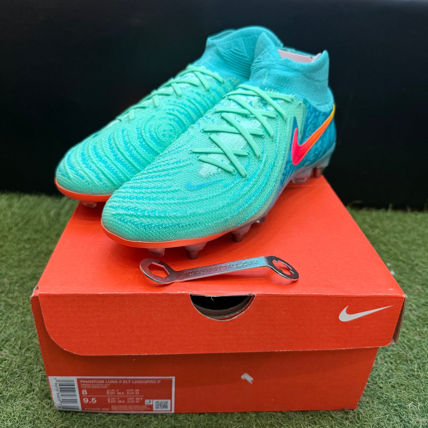 日本未発売 ファントムルナ 2 ELITE LV8 SG-PRO P FZ4950 300