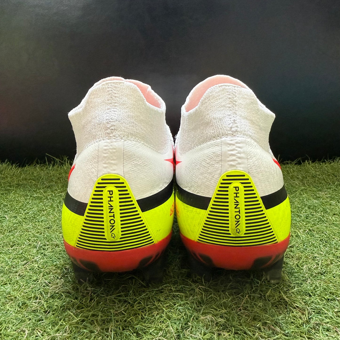 29.0 Used Goods 中古スパイクPhantom GT2 DF Elite FG