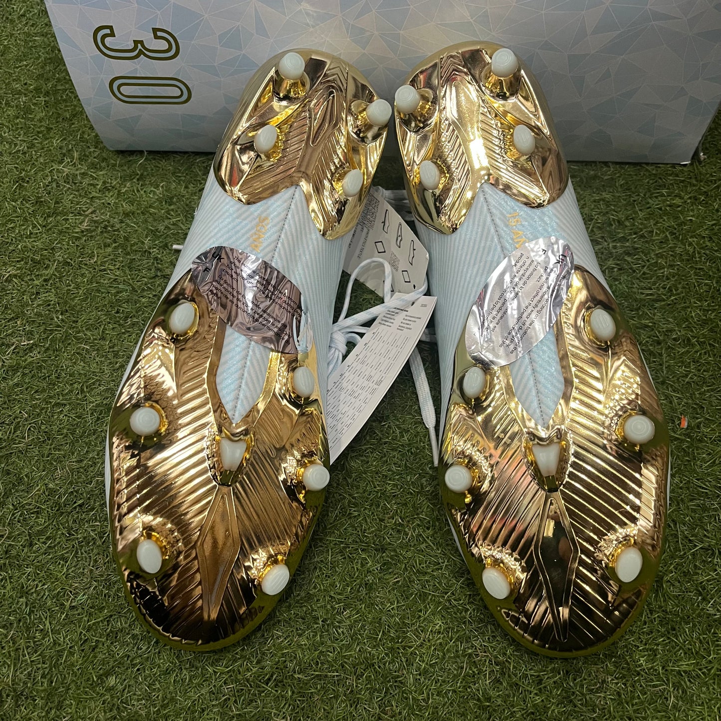 日本未発売 ネメシス メッシ 19.1 FG 15Y EE7849 NEMEZIZ MESSI