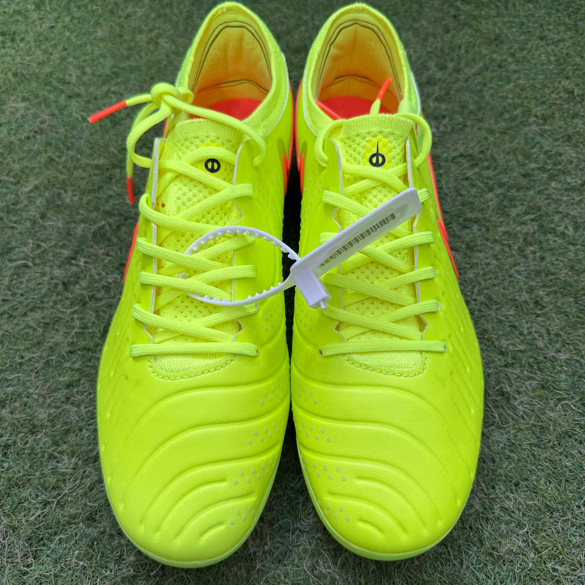 【箱無し】TIEMPO LEGEND 10 ELITE AG 27.0 DV4330 701