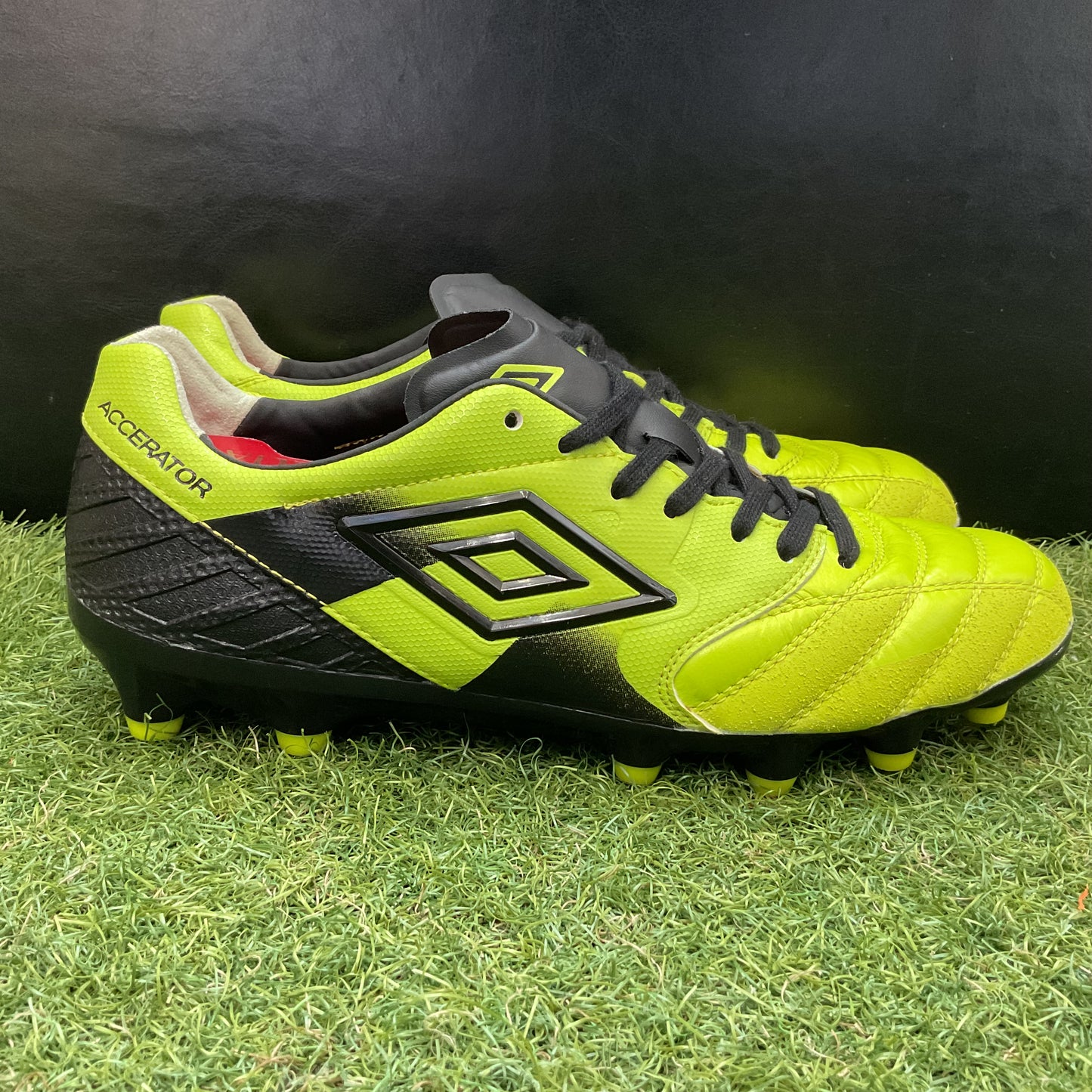 25.5 cm Used Goods中古スパイク アンブロ Umbro アクセレイター プロ