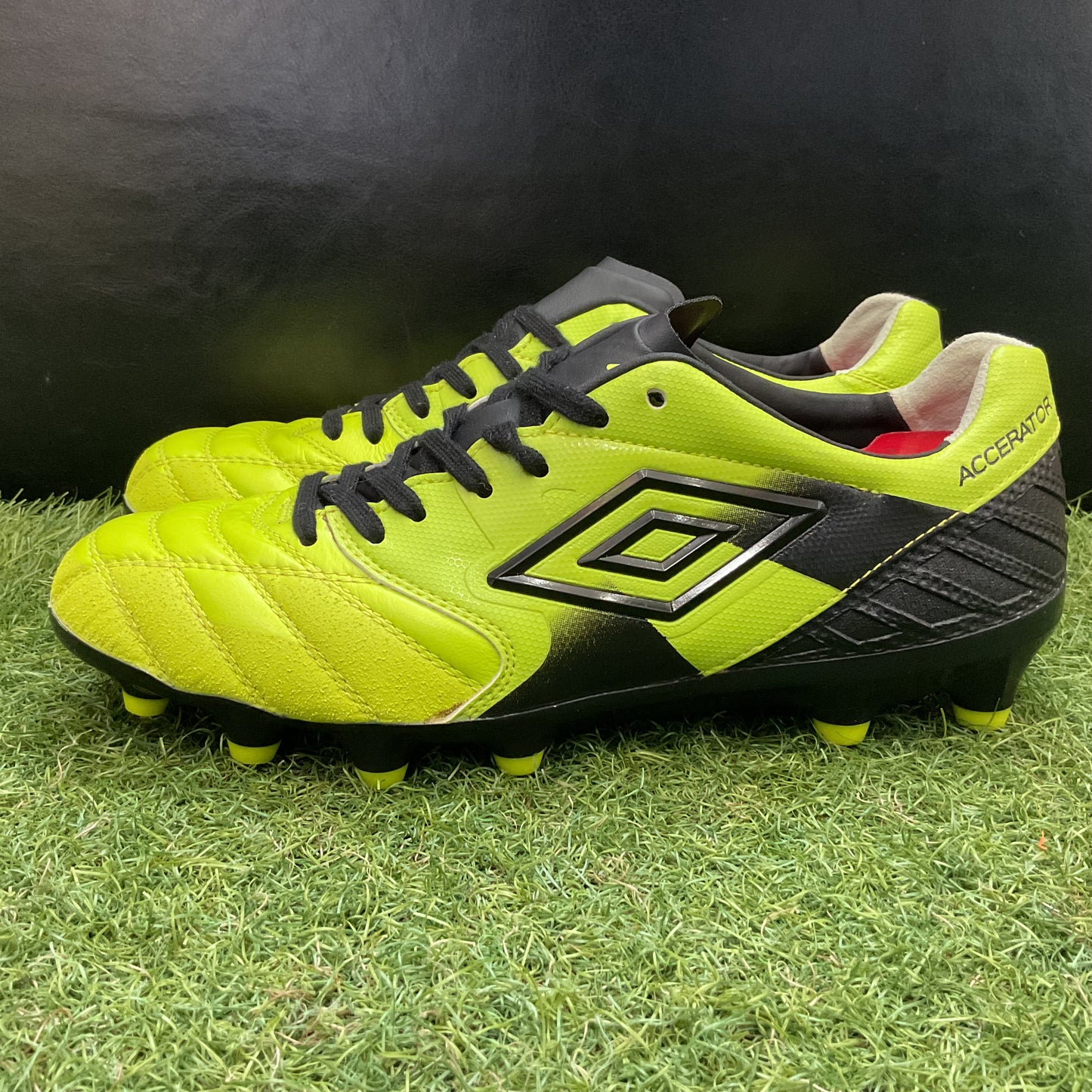 25.5 cm Used Goods中古スパイク アンブロ Umbro アクセレイター プロ