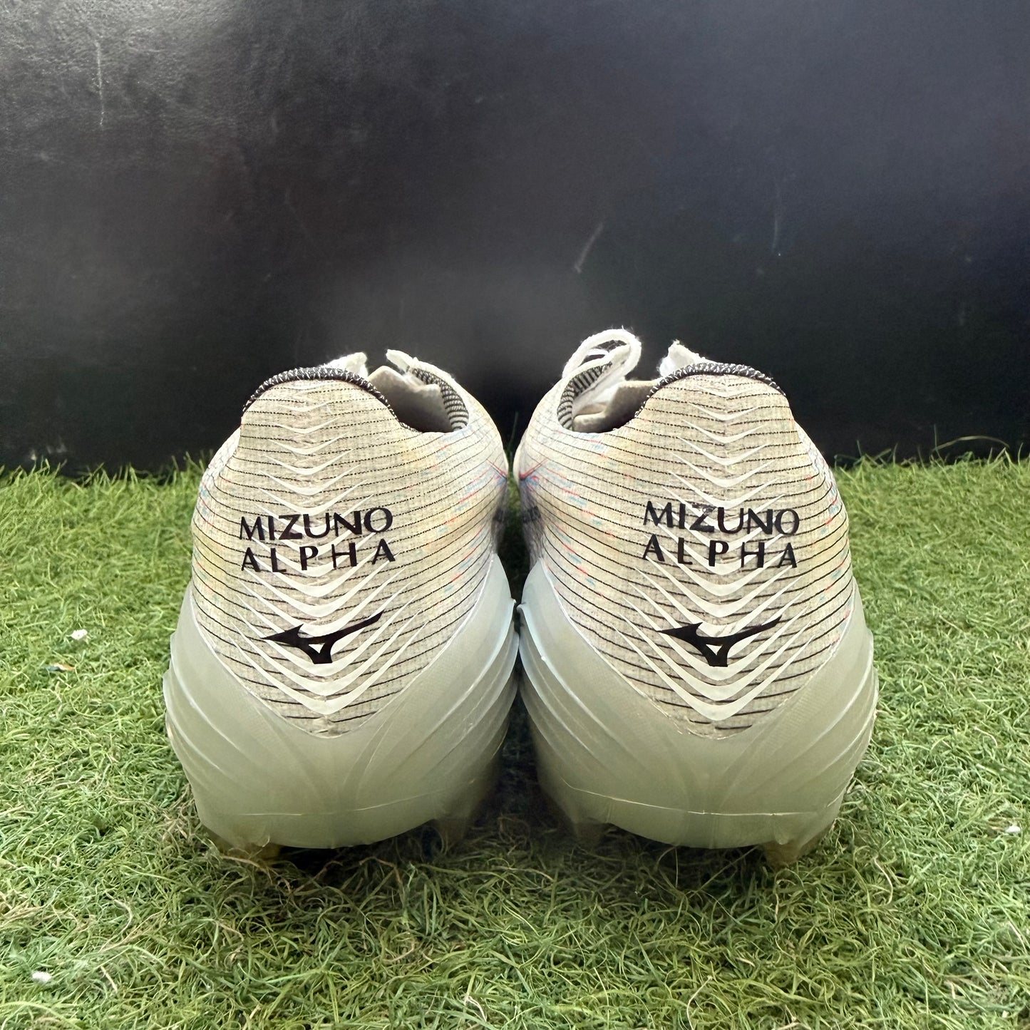 28.5 Used Goods MIZUNO ALPHA Pro