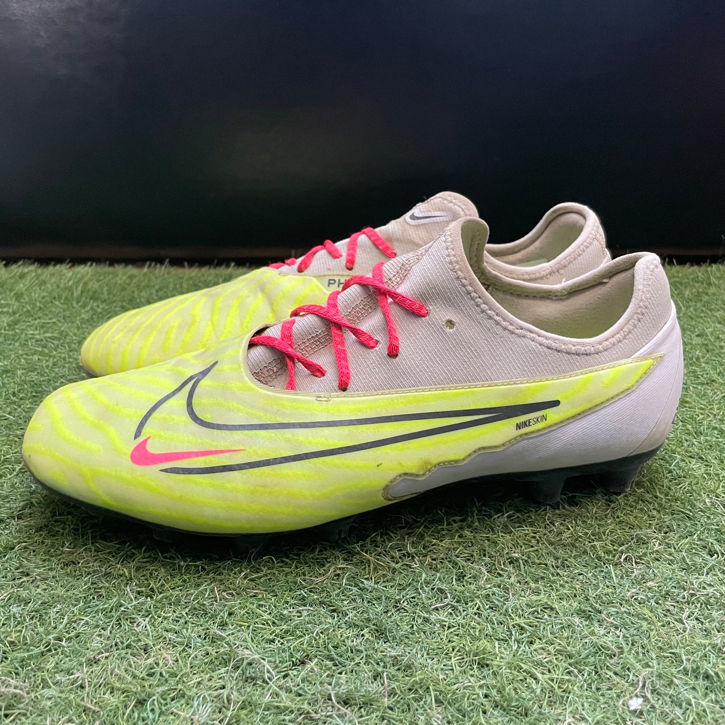 28.0 cm Used Goods中古スパイクPhantom Gx Pro HG