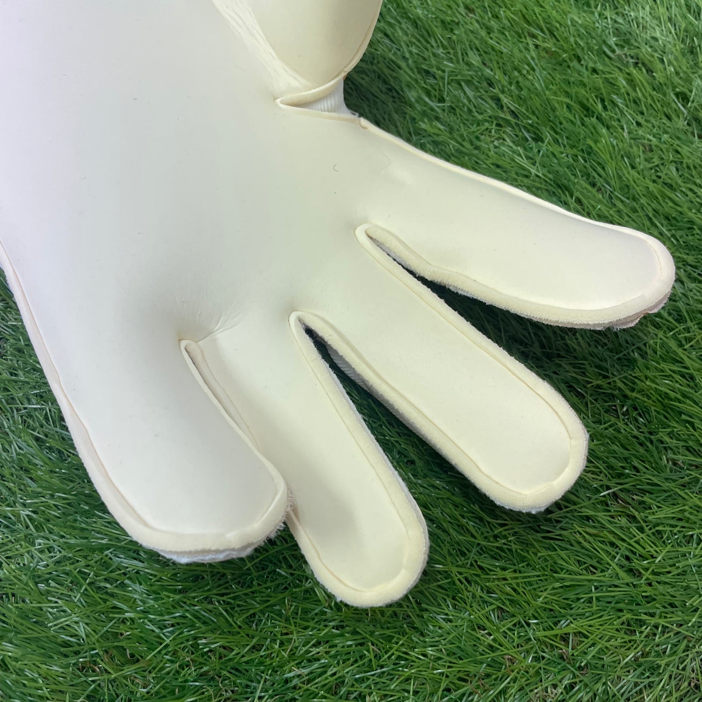 プーマ ウルトラ グリップ1 ピックフォードエディション　041821-03